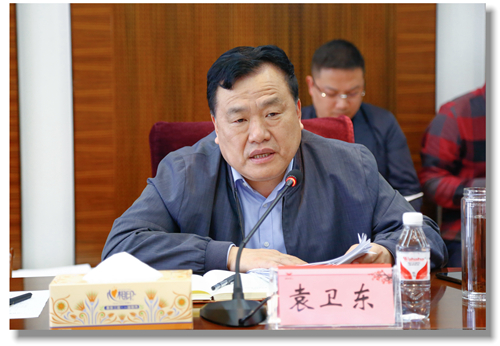 宜昌市委副書記袁衛(wèi)東到宜化集團現場辦公(圖2)