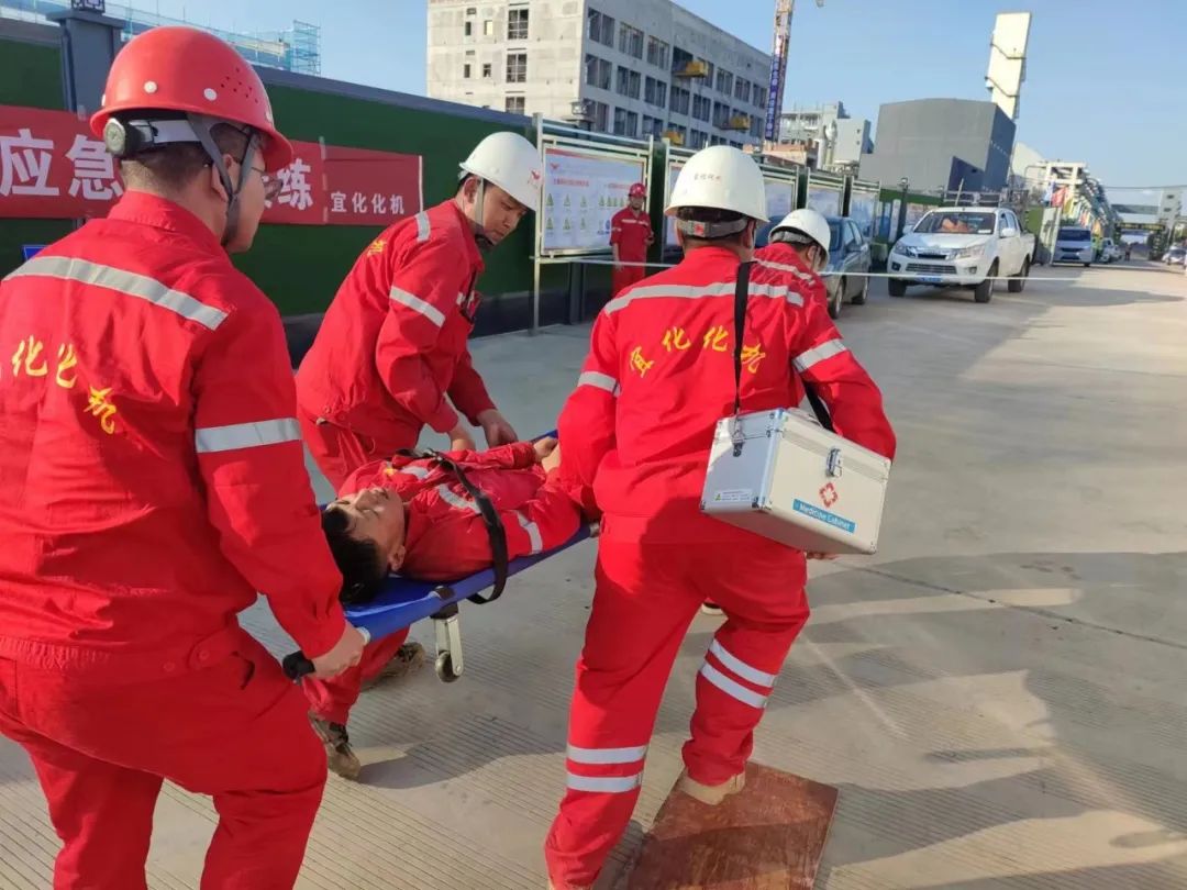 【安全生產(chǎn)月】磷氟鋰業(yè)項目部開展觸電事故應急演練(圖2) 圖片