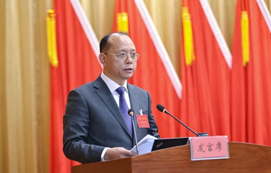 宜化集團(tuán)2023年度總結(jié)表彰、改革創(chuàng)新暨七屆三次職工代表大會(huì)開(kāi)幕(圖4)