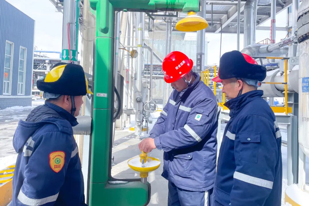 內(nèi)蒙宜化：迎風戰(zhàn)雪保安全，勠力同心促生產(chǎn)(圖3)