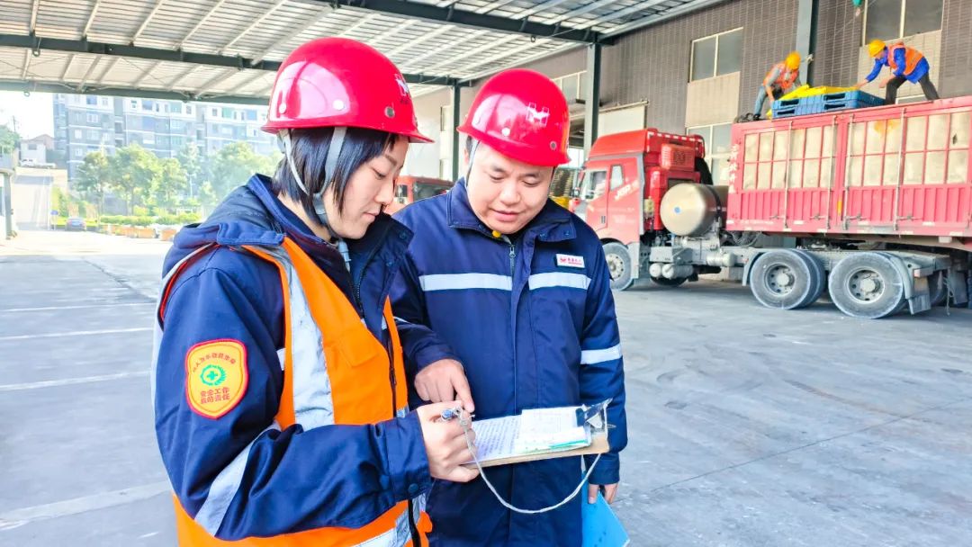 楚星公司生產(chǎn)技術(shù)黨支部：瞄準(zhǔn)“靶點”發(fā)力，織密監(jiān)督網(wǎng)絡(luò)(圖4)