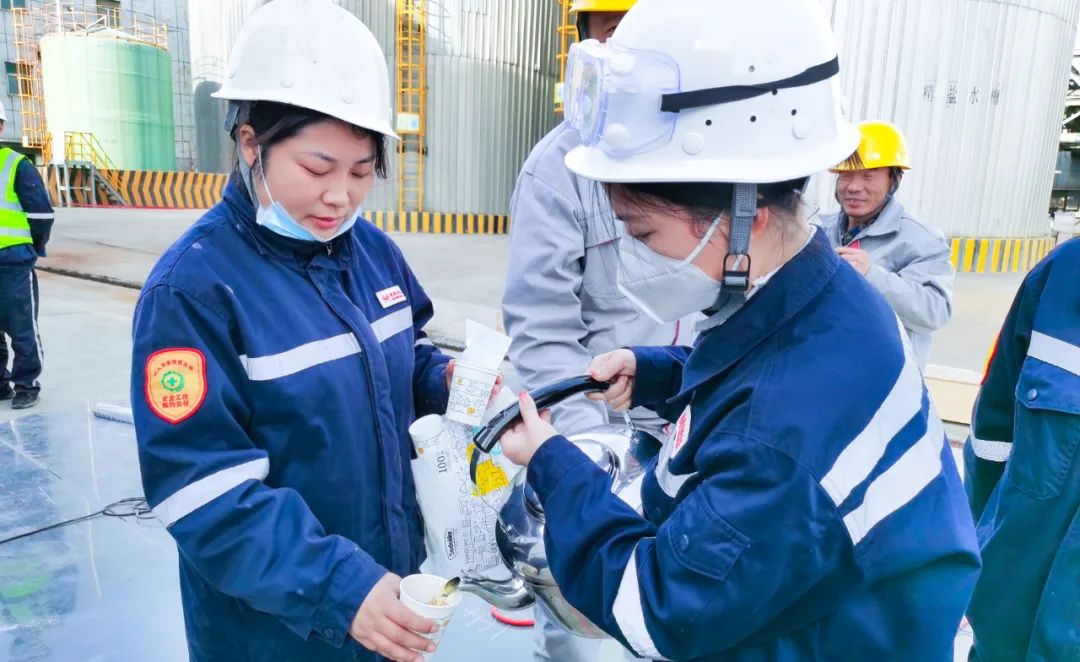 新疆宜化：直擊大修一線，看他們奮戰(zhàn)的身影(圖9)