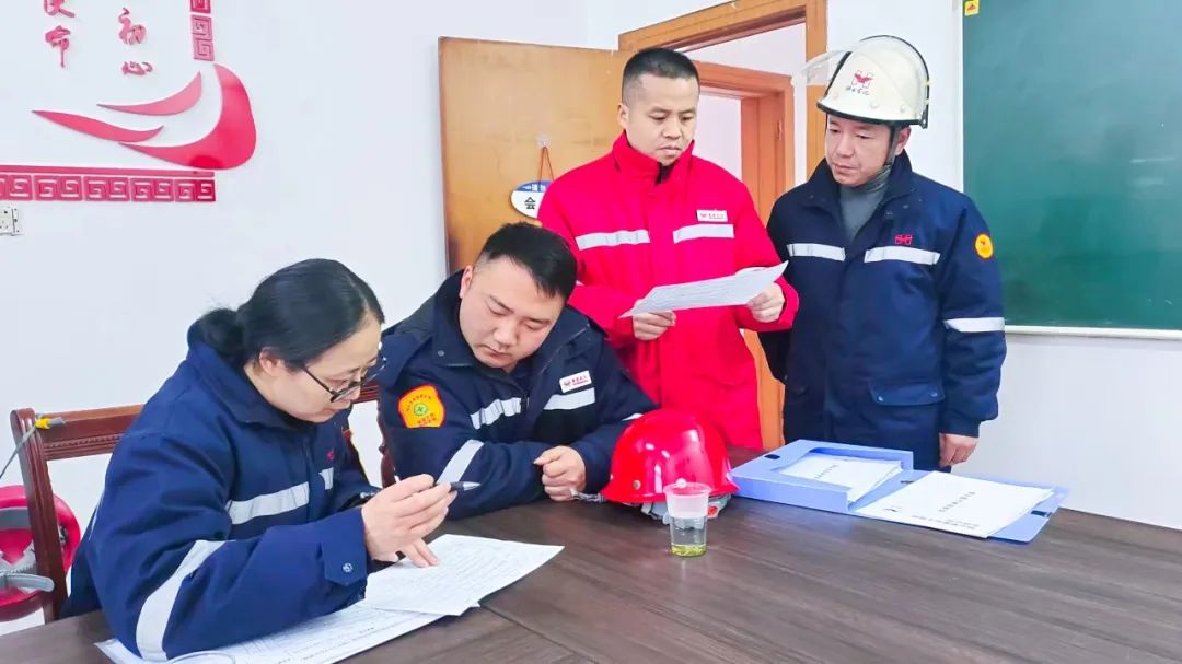 楚星公司紀(jì)委:聯(lián)動協(xié)作構(gòu)建大監(jiān)督格局(圖3) 楚星公司紀(jì)委:聯(lián)動協(xié)作構(gòu)建大監(jiān)督格局(圖3)