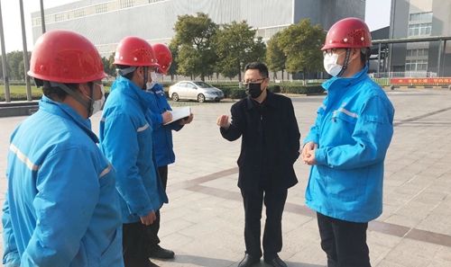 王大真到股份公司、楚星公司和松滋肥業(yè)現(xiàn)場檢查疫情防控及安全生產(chǎn)情況